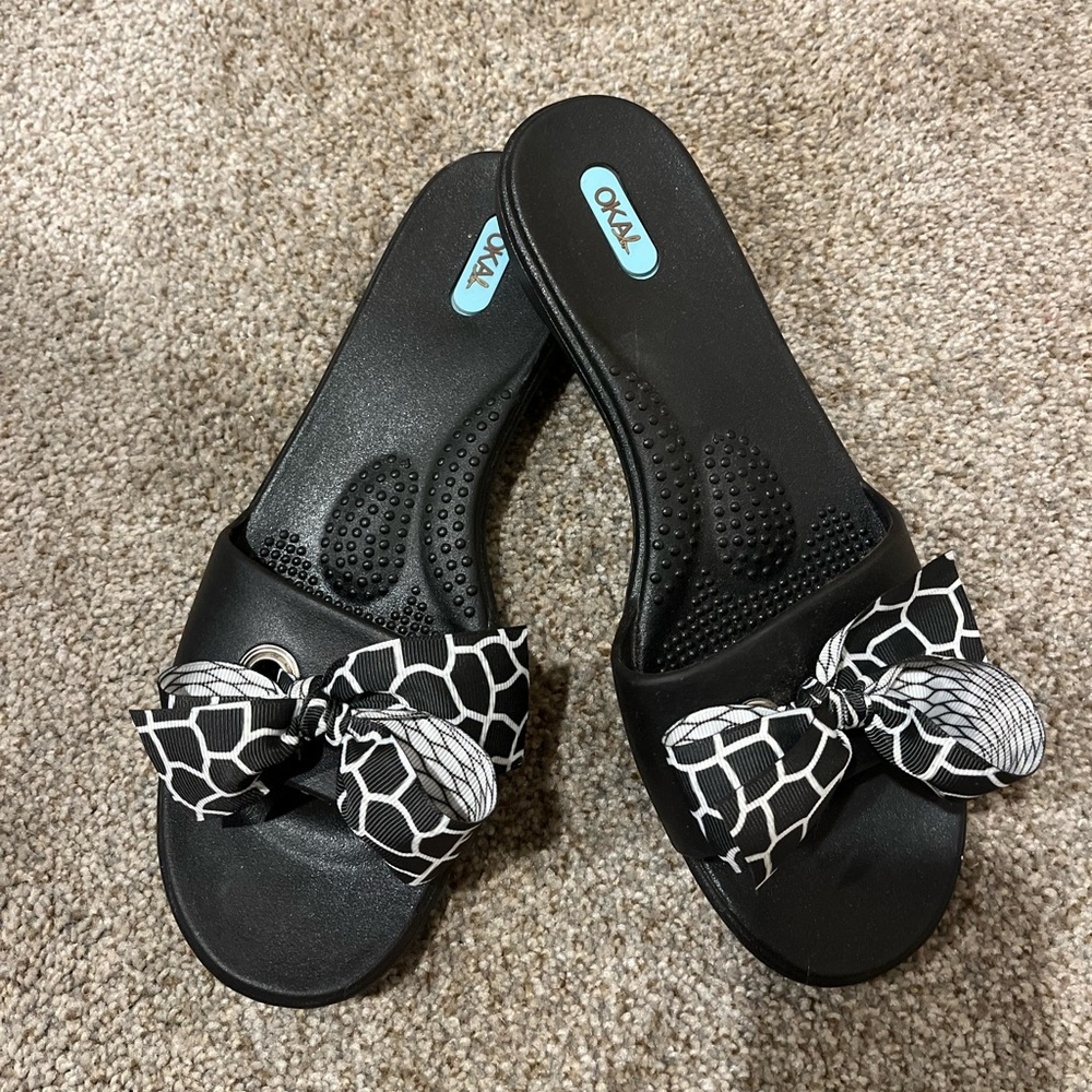 OKA b. Black and White Bow Sandals